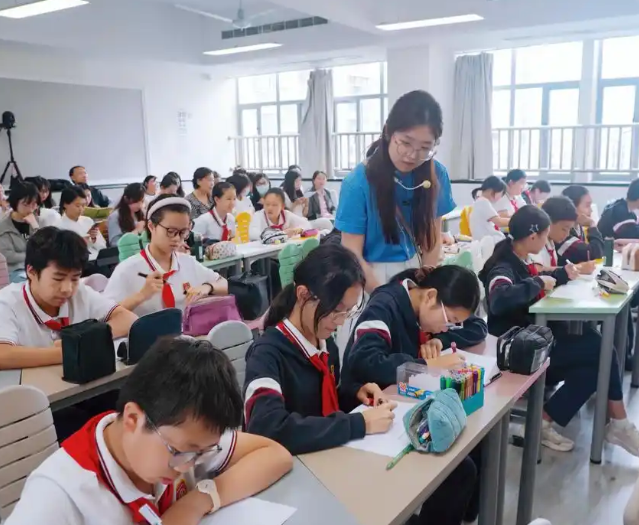 扎根于根底教育一线形成