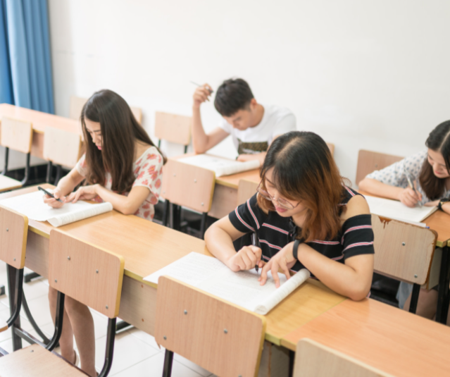 与久远提高人才培养质量